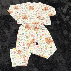 Amazon Essentials Women's Floral and Animal Print Pajama Set